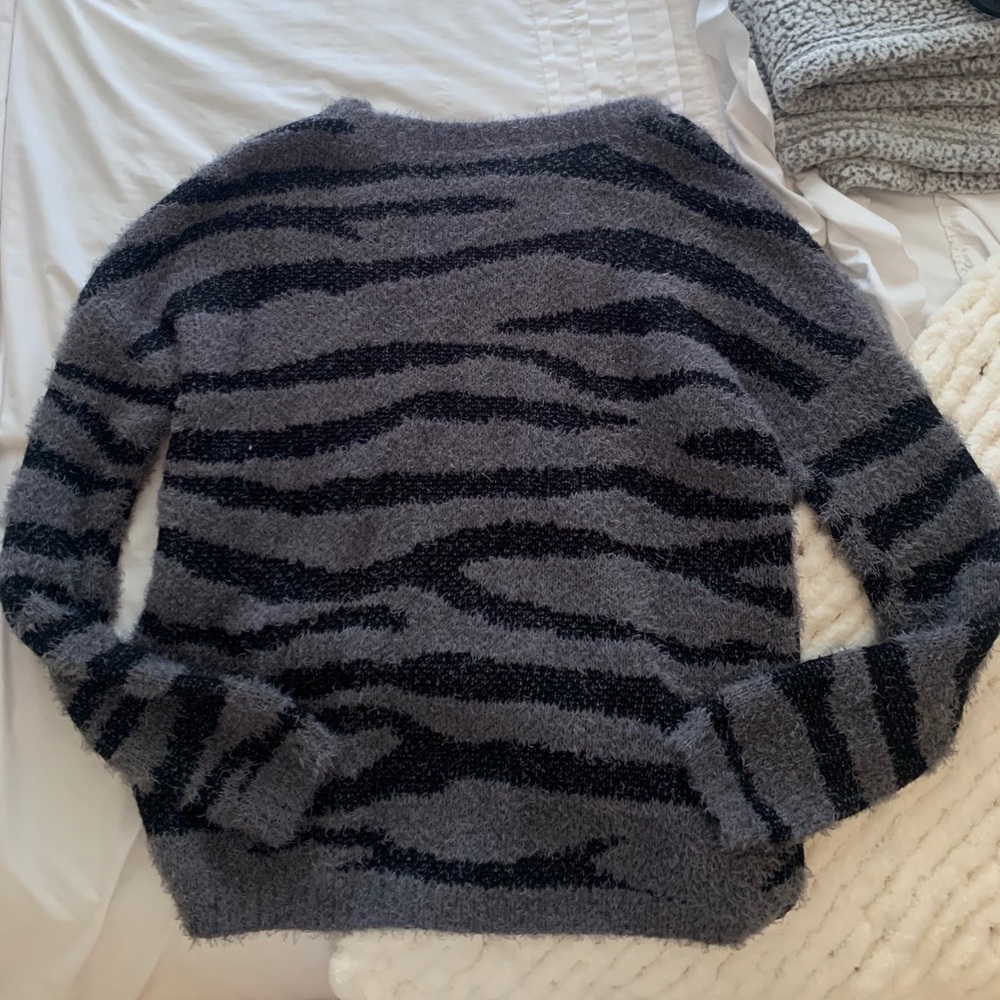 Sweater - Picture 2 of 3